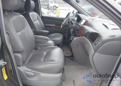 2004 Toyota Sienna Xle z USA, uszkodzony, nr VIN 5TDZA22C74S129587